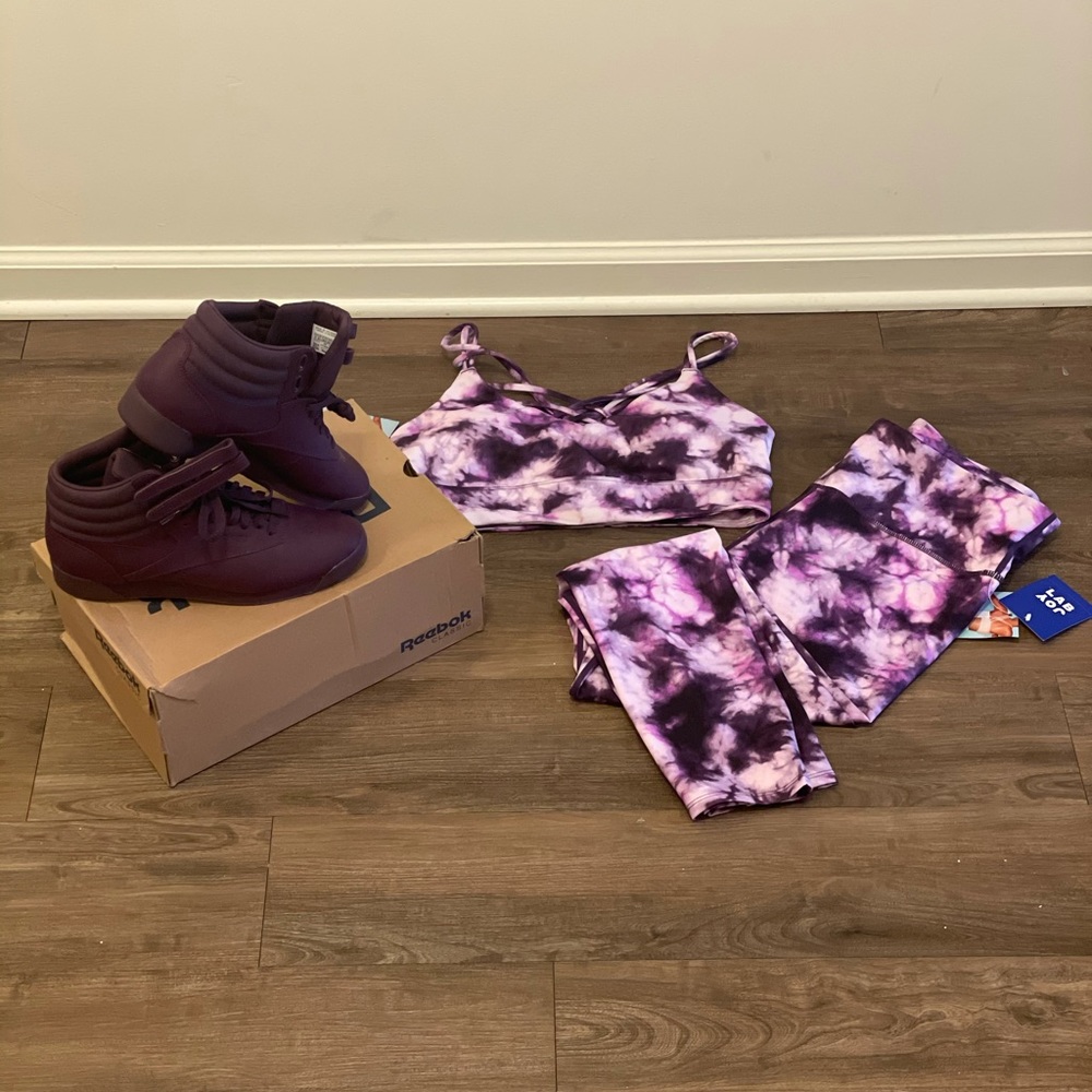 🦄Two piece pink and purple tie dye athletic set🦄